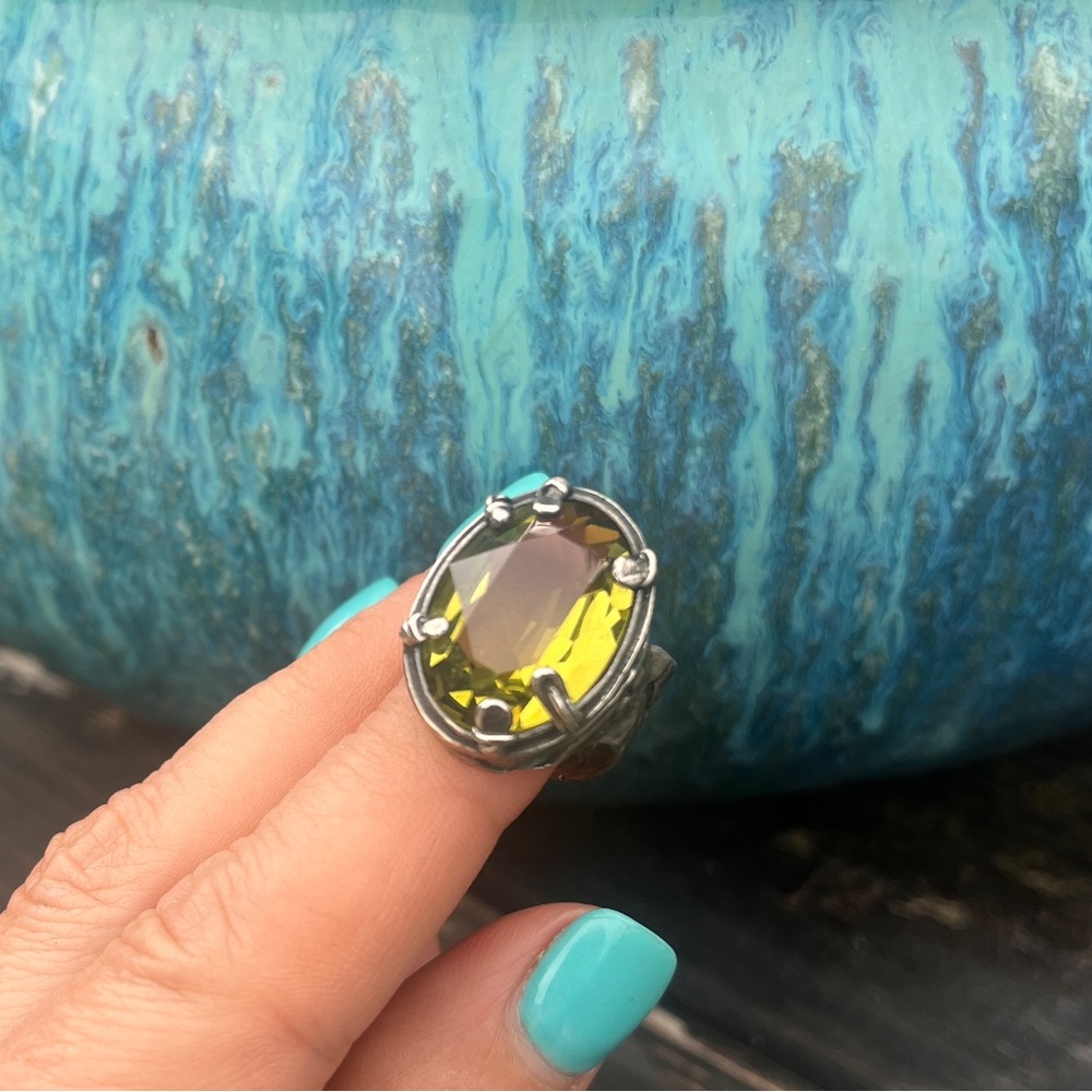 🎉🎉🎉Pristine Silpada Retired Olivine Swarovski Crystal Ring Size 5